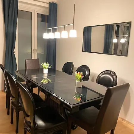 Apartamento Altstadt 2 Bedroom 10-12 Beds 15 Min Messe Düsseldorf