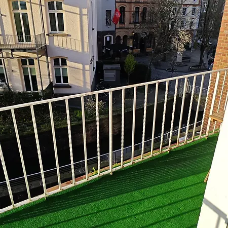 Altstadt 2 Bedroom 10-12 Beds 15 Min Messe Apartamento *