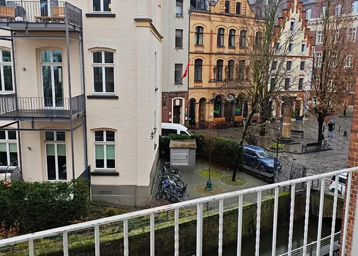 Altstadt 2 Bedroom 10-12 Beds 15 Min Messe *