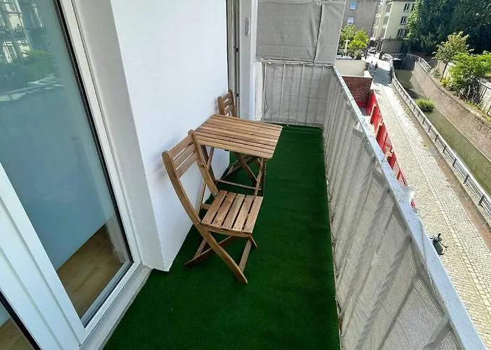 Appartement Altstadt 2 Bedroom 10-12 Beds 15 Min Messe *